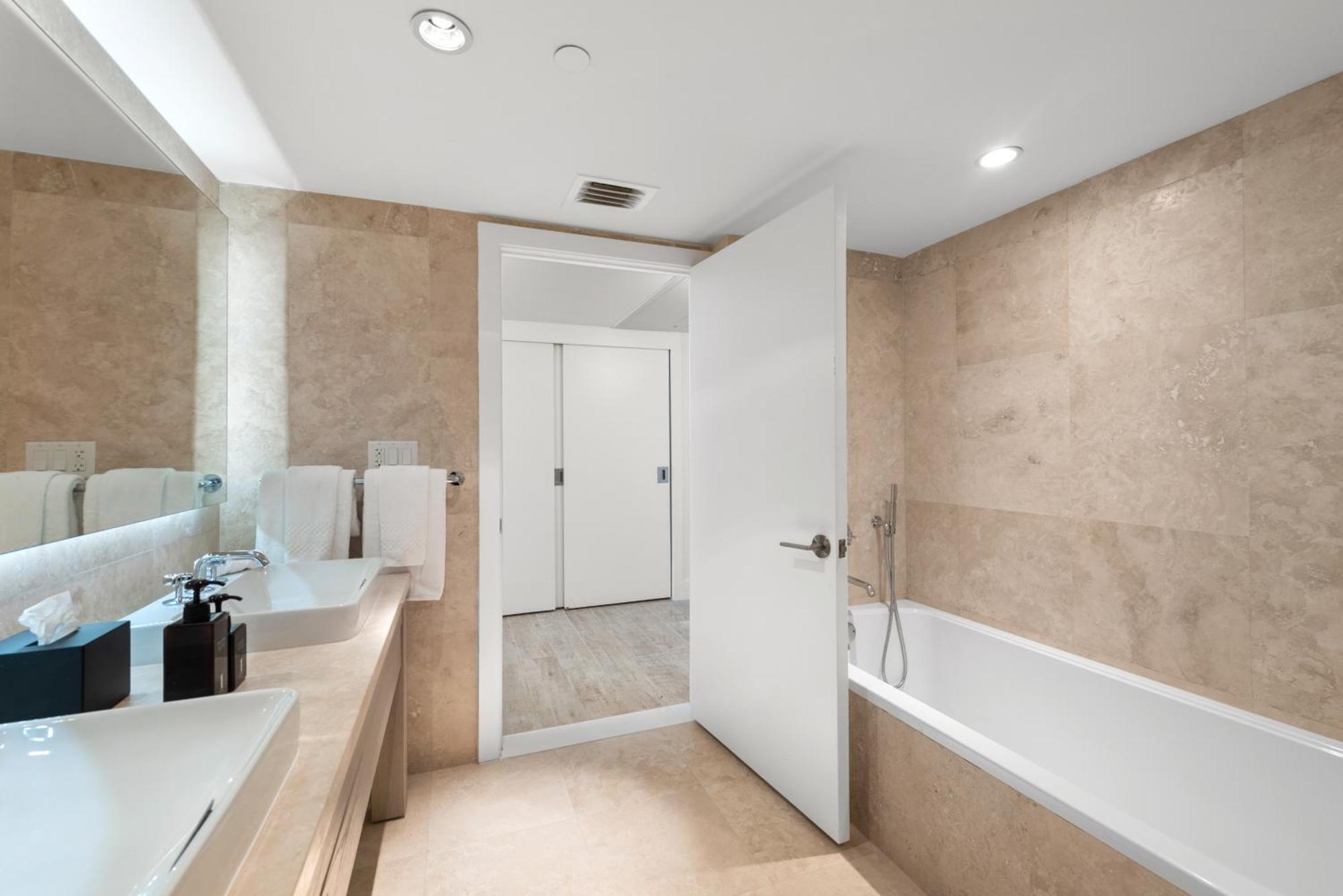 Oceanfront Private Condo At 1 Hotel & Homes -1219 マイアミビーチ エクステリア 写真